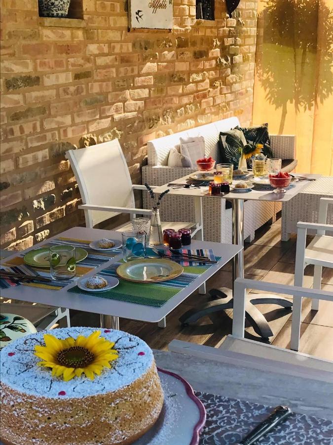 Casale Delle Rondini Bed & Breakfast Tolentino Exterior photo