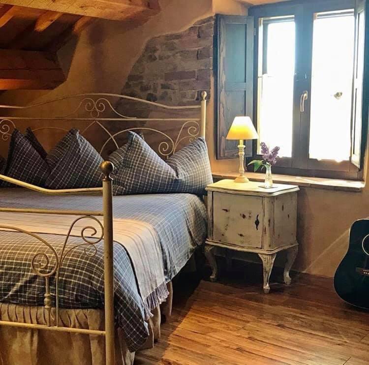 Casale Delle Rondini Bed & Breakfast Tolentino Exterior photo