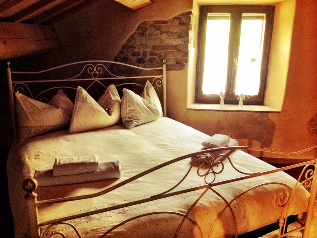 Casale Delle Rondini Bed & Breakfast Tolentino Room photo