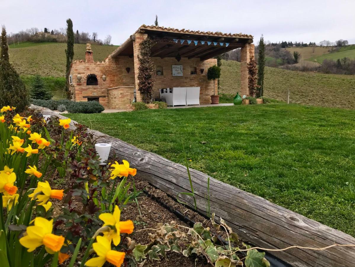 Casale Delle Rondini Bed & Breakfast Tolentino Exterior photo